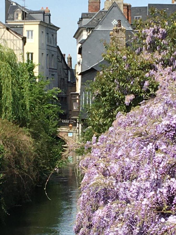 Chambre La Petite Venise Bed & Breakfast Pont-Audemer Exterior photo